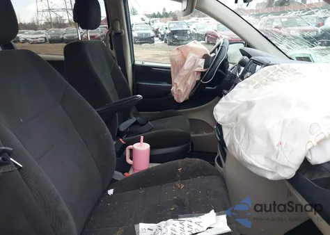 2013 Dodge Grand Caravan Sxt z USA, uszkodzony, nr VIN 2C4RDGCG2DR521097